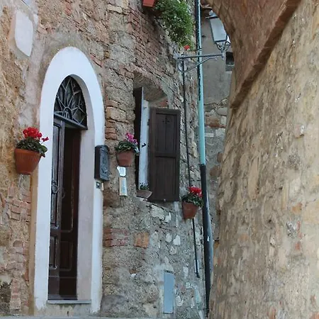 Castello Nagy Pomarance