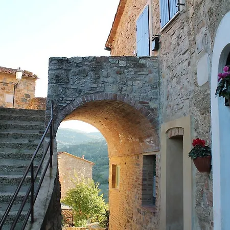 Castello Nagy Bed & Breakfast Pomarance