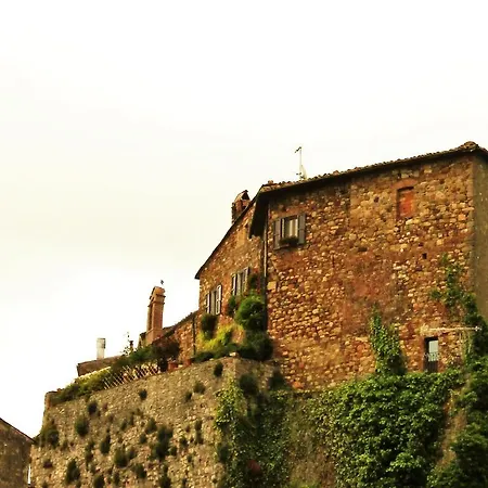 Castello Nagy Bed & Breakfast Pomarance