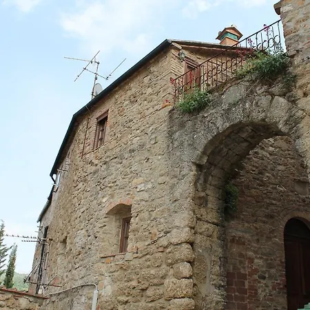 Castello Nagy Bed & Breakfast Pomarance